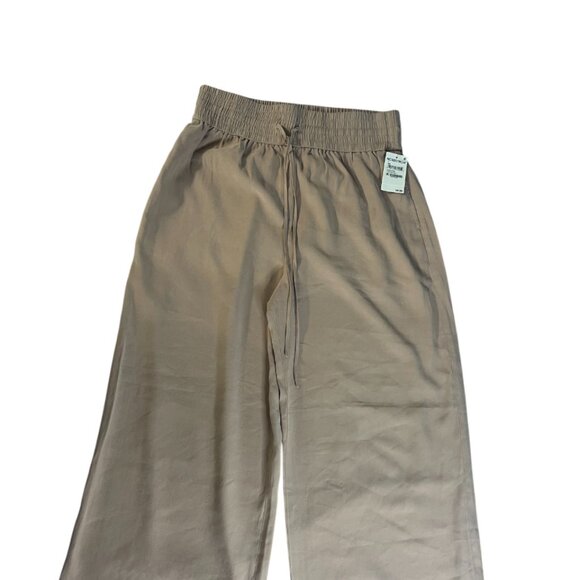 Open Edit. Women's wide leg pants size L. Cream color. Made in Indonesia. NWT. - Picture 2 of 6